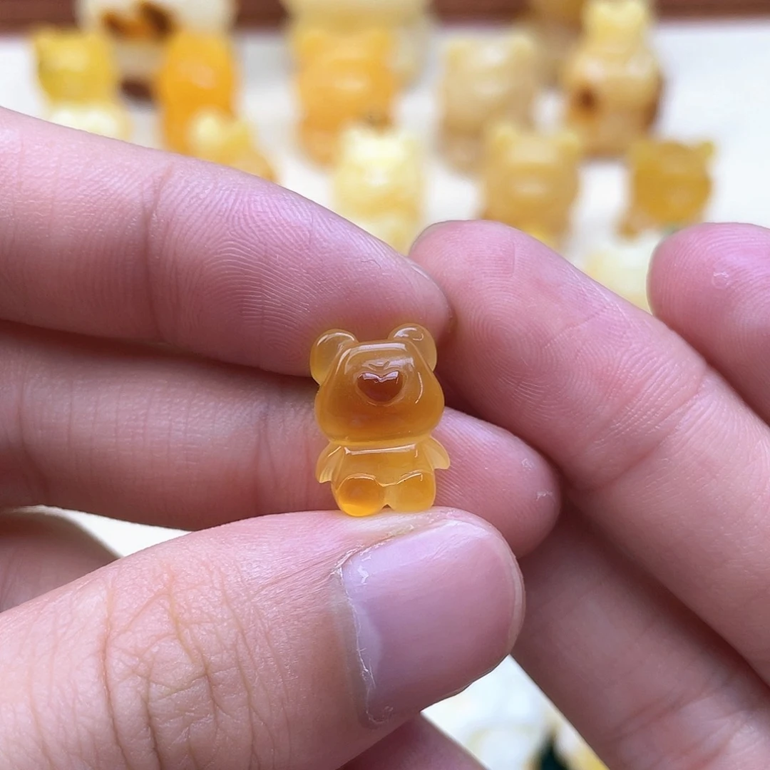 未镶嵌琥珀裸石鲸***生蜜蜡