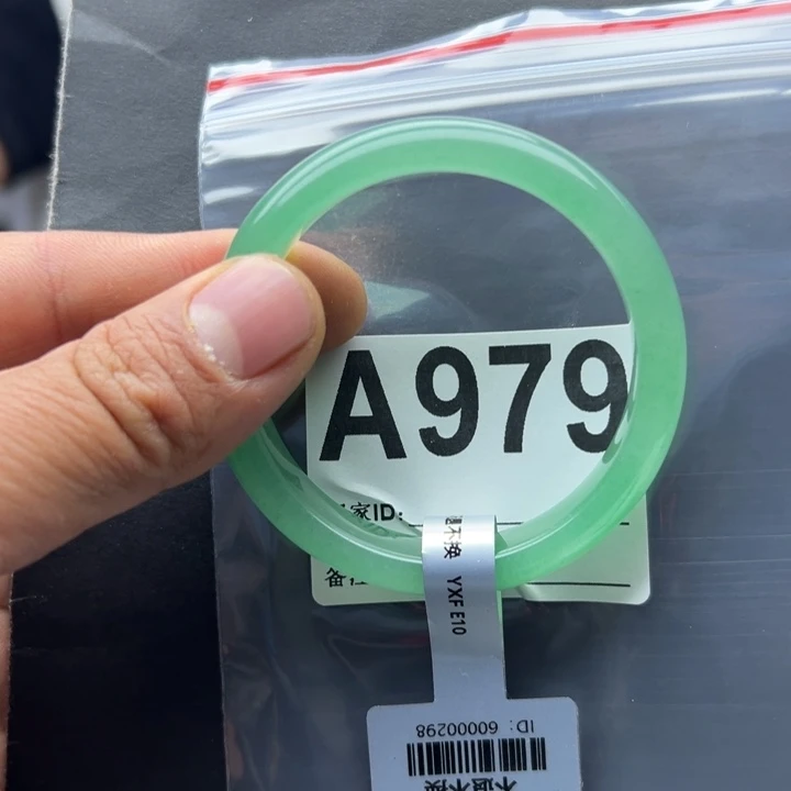 石英质玉未镶嵌手镯53