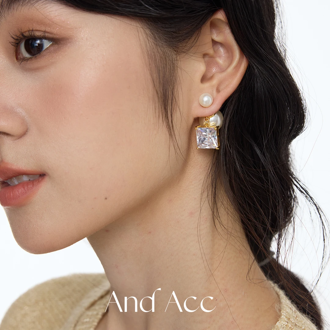 And Acc 铜合金耳饰 设计感轻奢大小奶黄珍珠方块耳钉ins风耳环女
