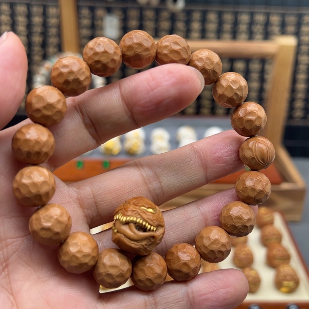 张***心猴头核桃吊坠毒液