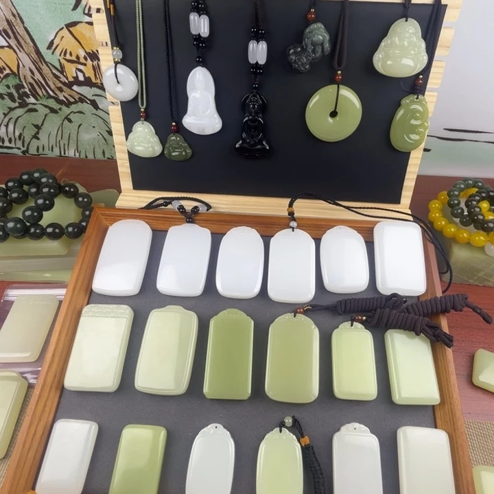 繁***星玉平安无事牌46白出人头地