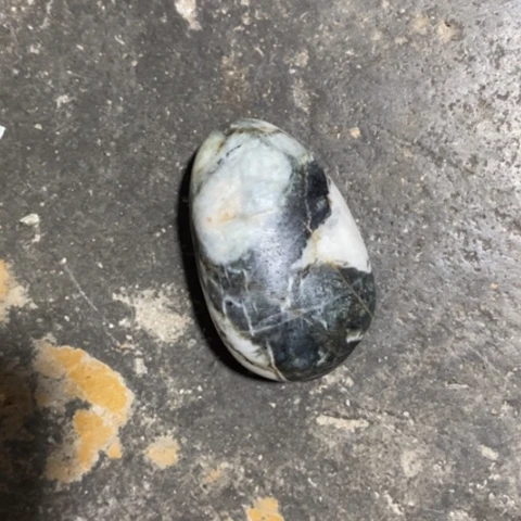 未镶嵌和田玉（糖玉）挂件