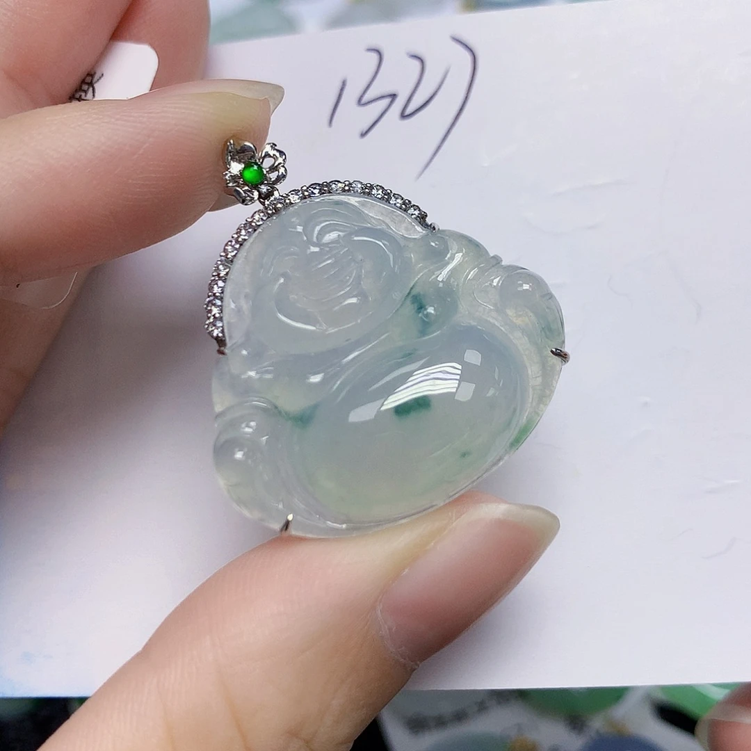 颈饰18K金镶嵌翡翠