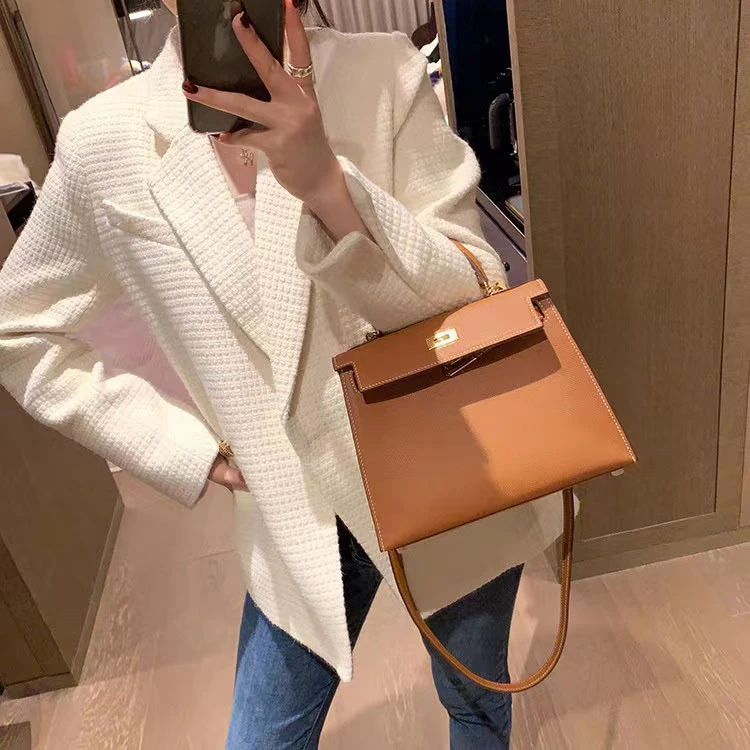 品牌包包女2025新款轻奢高级感单肩斜挎包通勤手提包