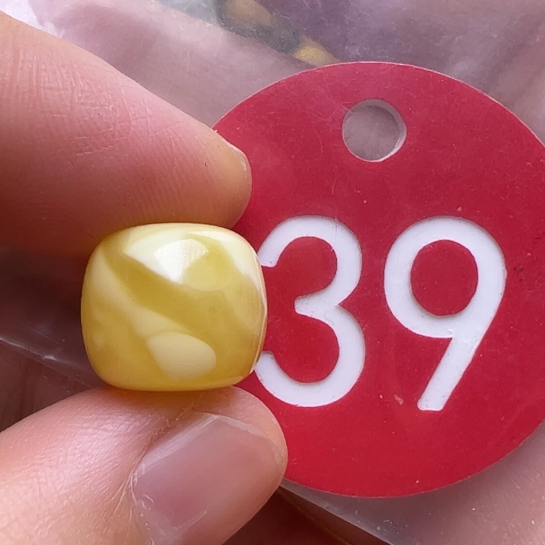 蜜蜡未镶嵌珠宝奇石12.8m m