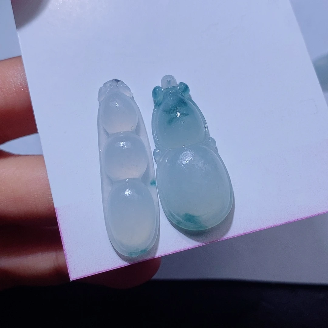 定制翡翠未镶嵌两件一起