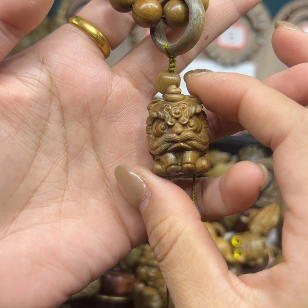维腊木（绿檀）无事牌