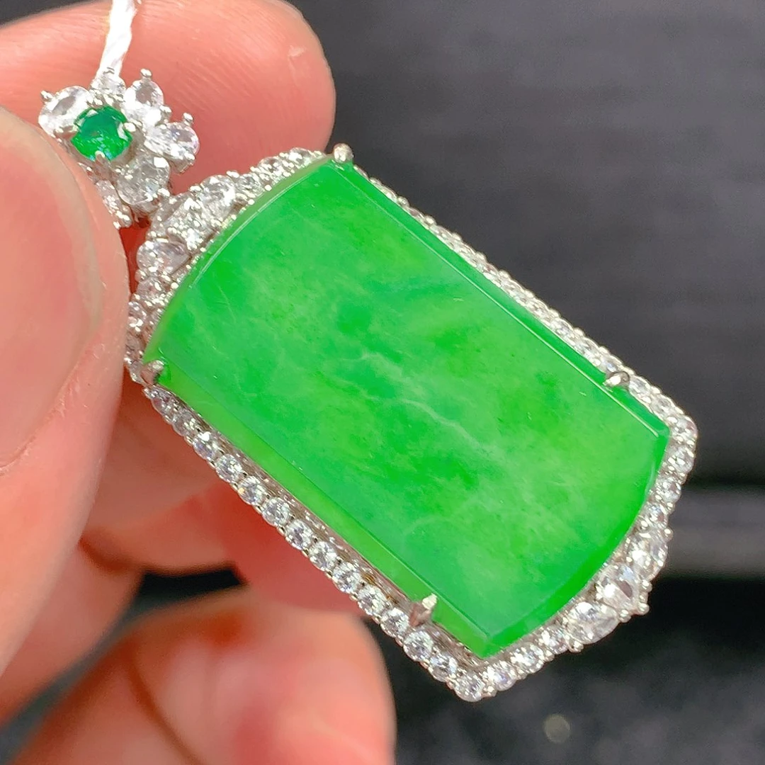 翡翠颈饰银S925镶嵌吊坠