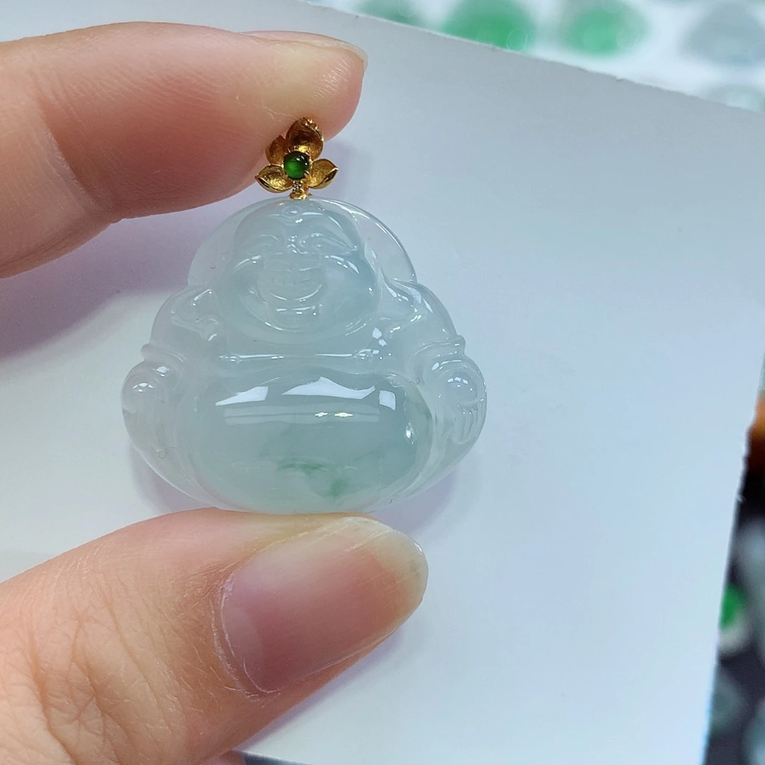 翡翠18K金镶嵌颈饰佛公
