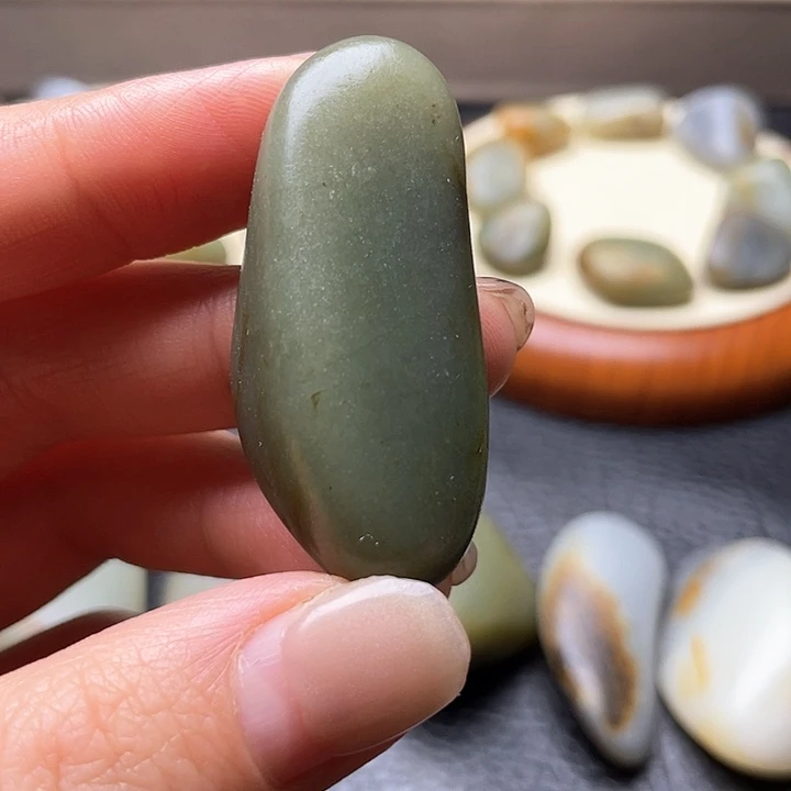 和田玉颈饰未镶嵌40