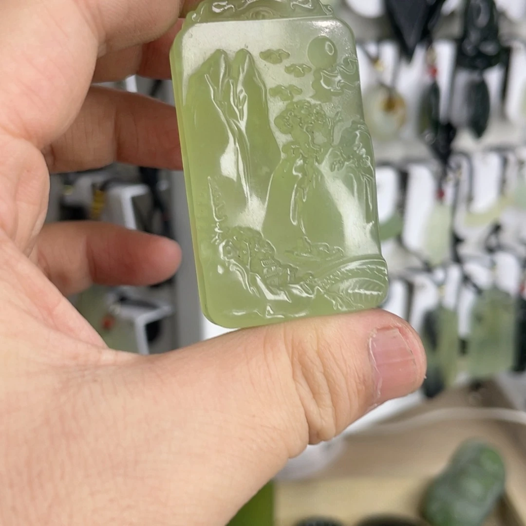 【闪购商品】岫玉颈饰未镶嵌啵****乐山水