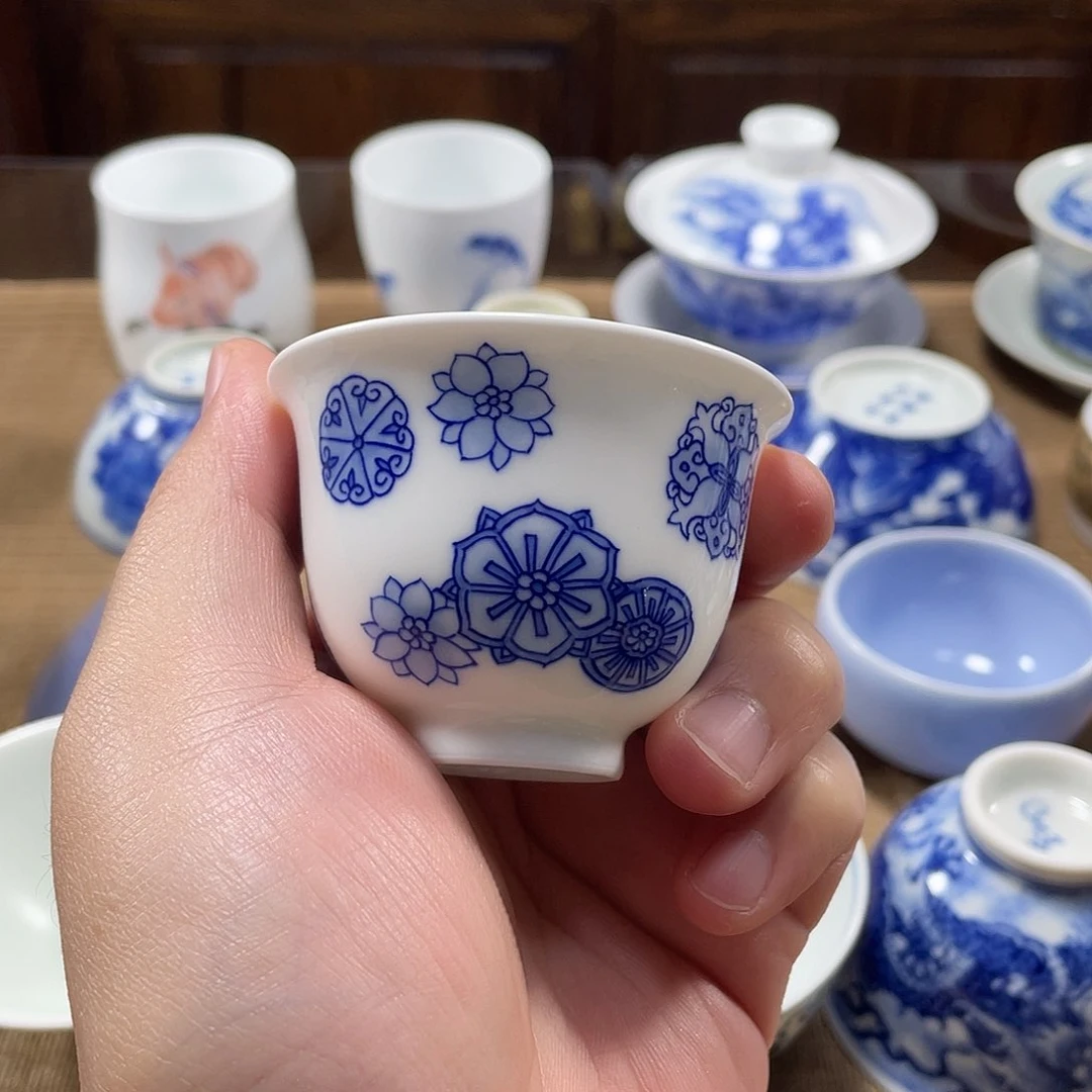 段氏青花皮球花铃铛杯