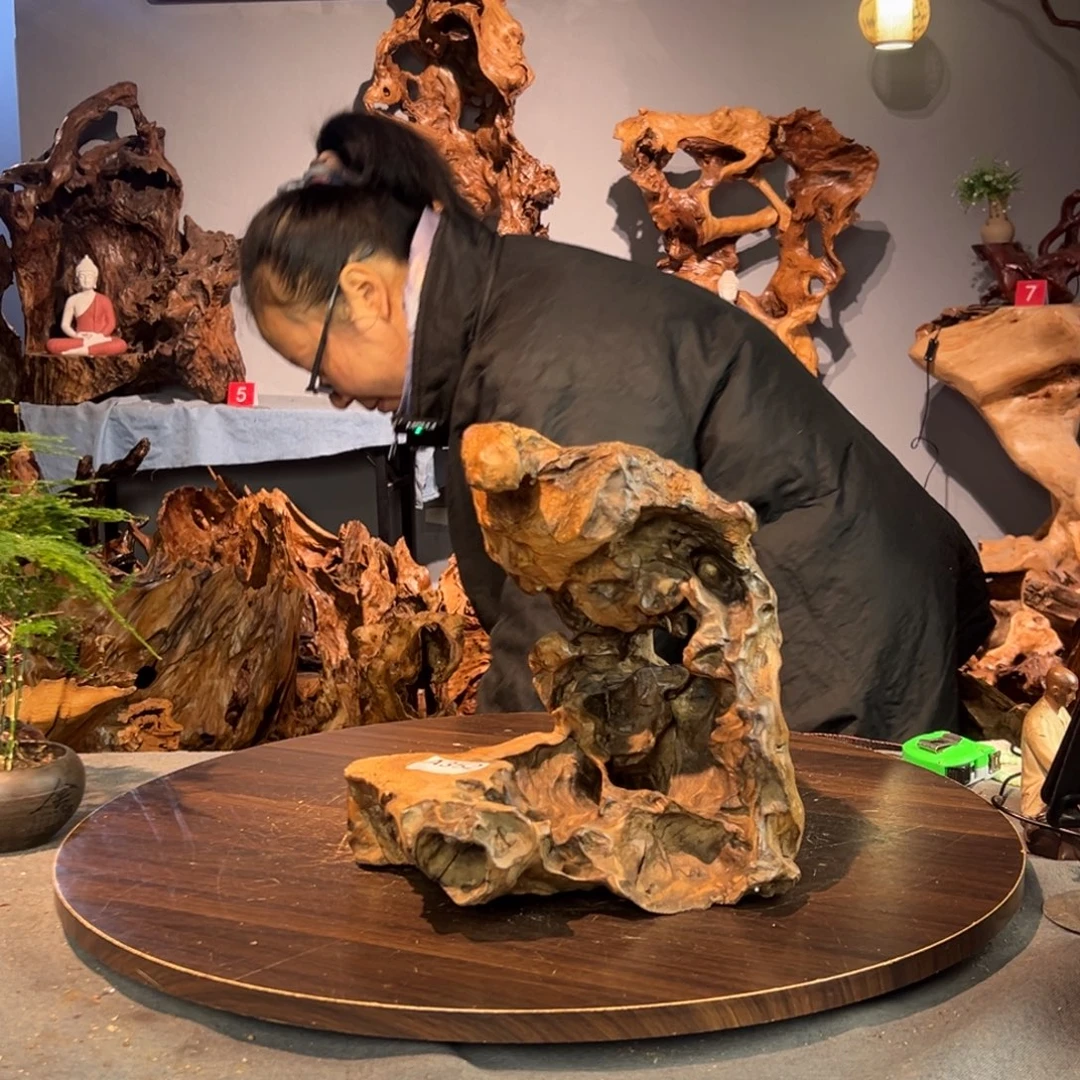 邹***超香杉木352aaaaaaa