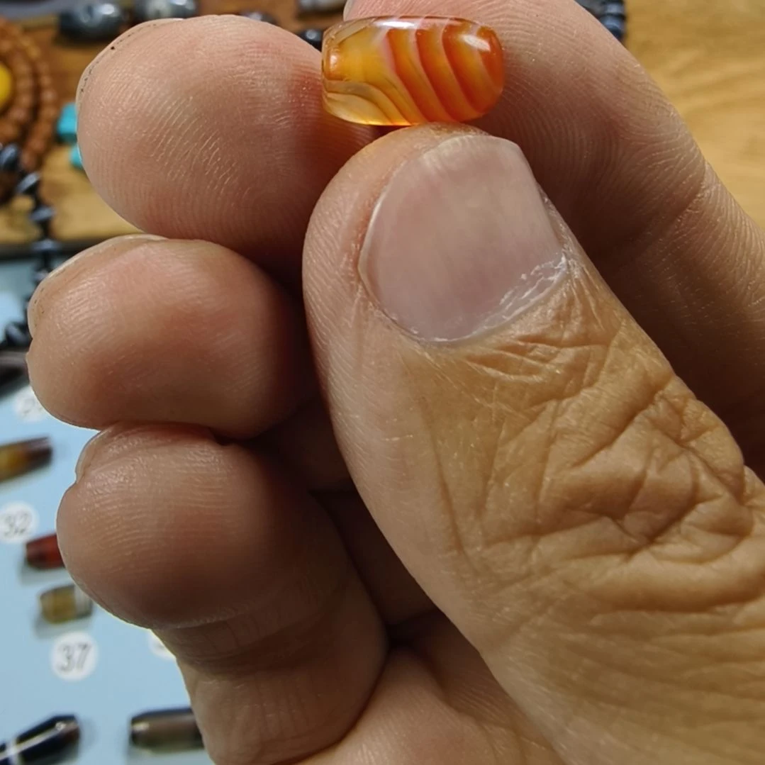 玛瑙/玉髓未镶嵌珠子天然原矿玛瑙珠子