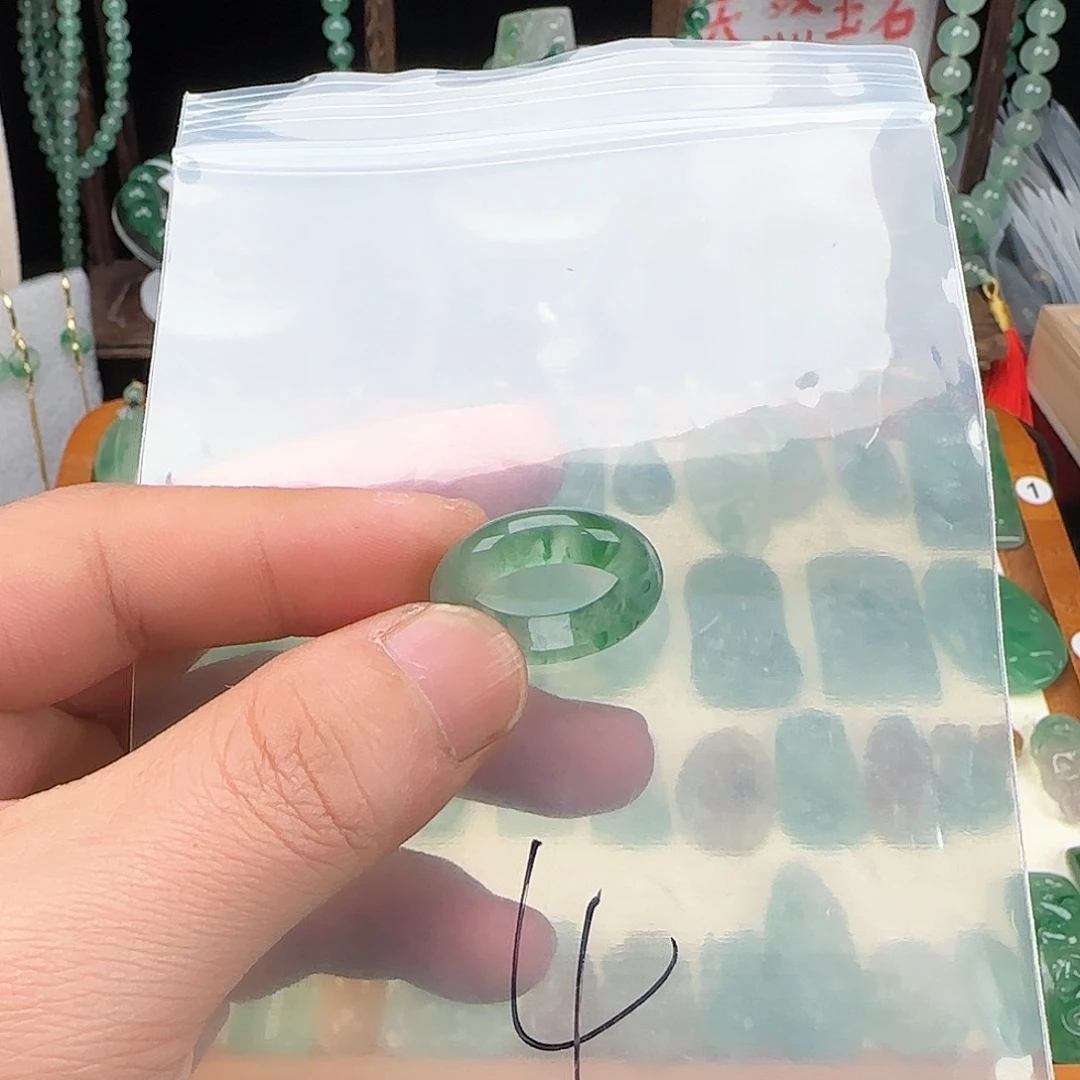 石英质玉戒指未镶嵌T****n