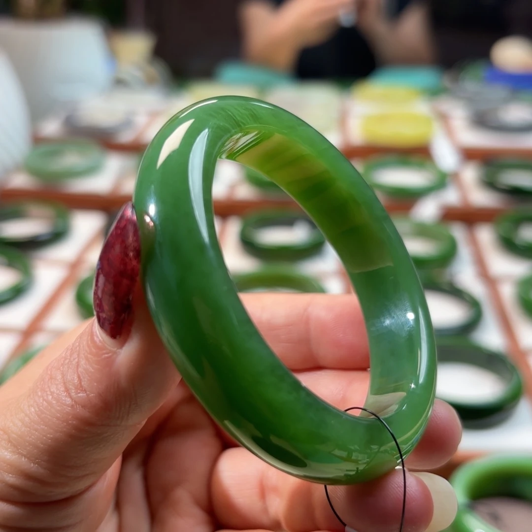 和田玉（碧玉）手镯未镶嵌岁**好