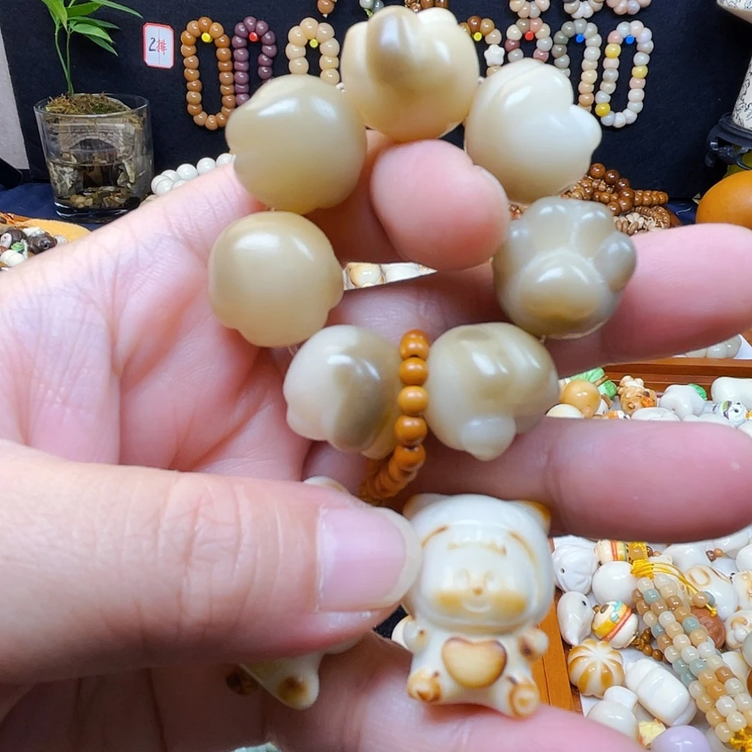 吊坠菩提根/象牙果