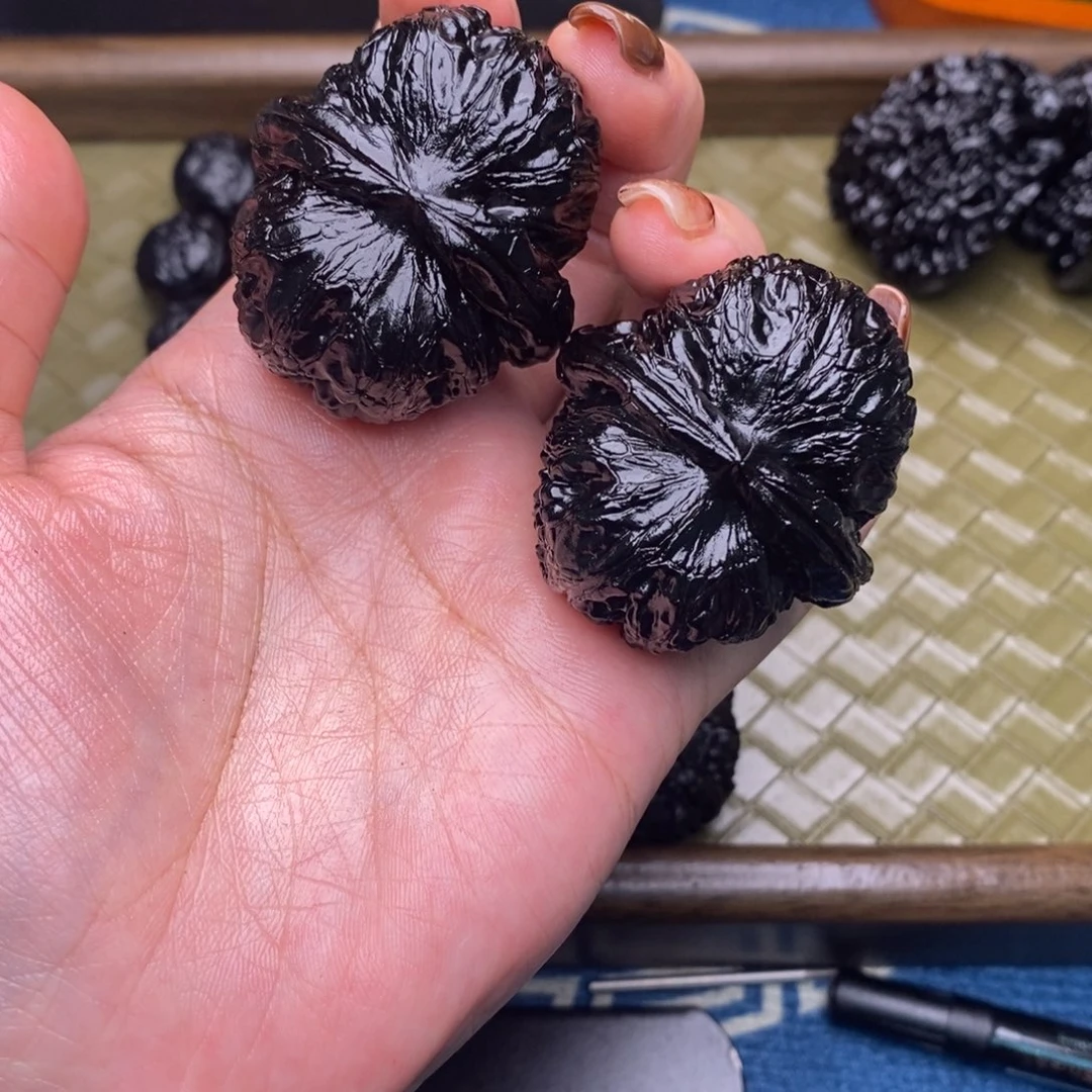 文玩核桃吊坠44平谷元宝