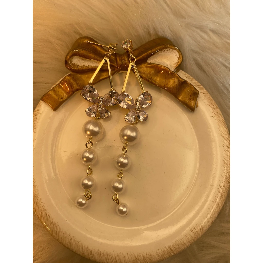 铜合金耳饰 设计感蝴蝶气质轻奢时尚百搭复古精致耳钉5716