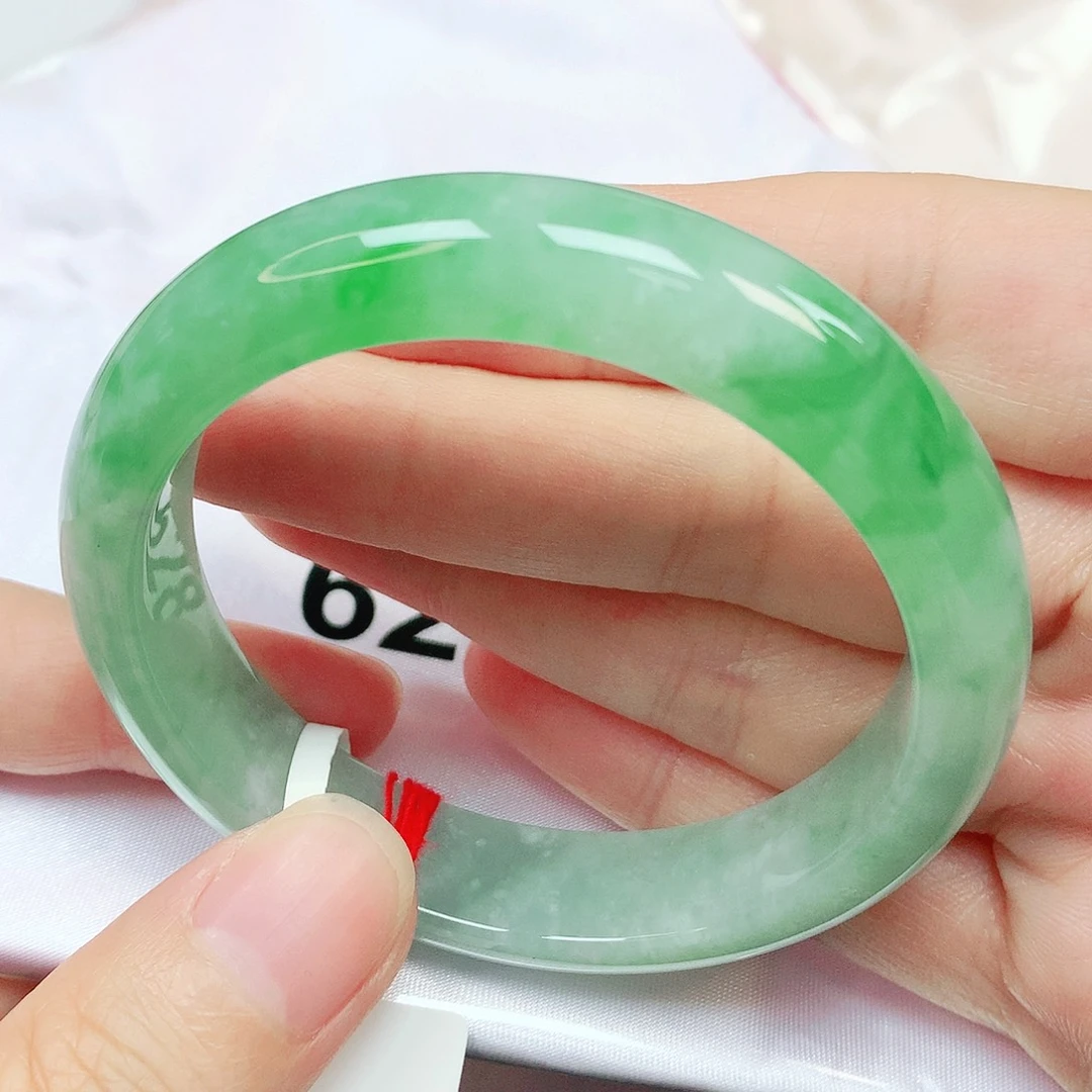 翡翠未镶嵌手镯抖音628