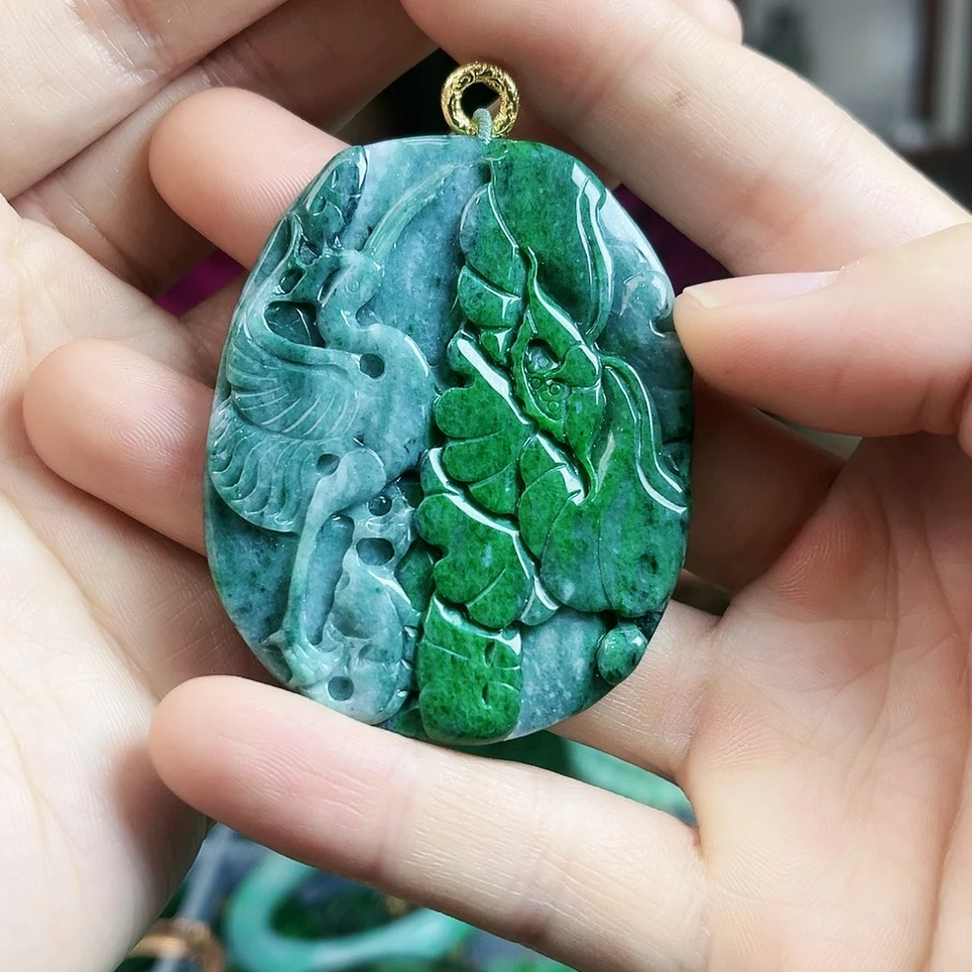 翡翠颈饰未镶嵌吊坠