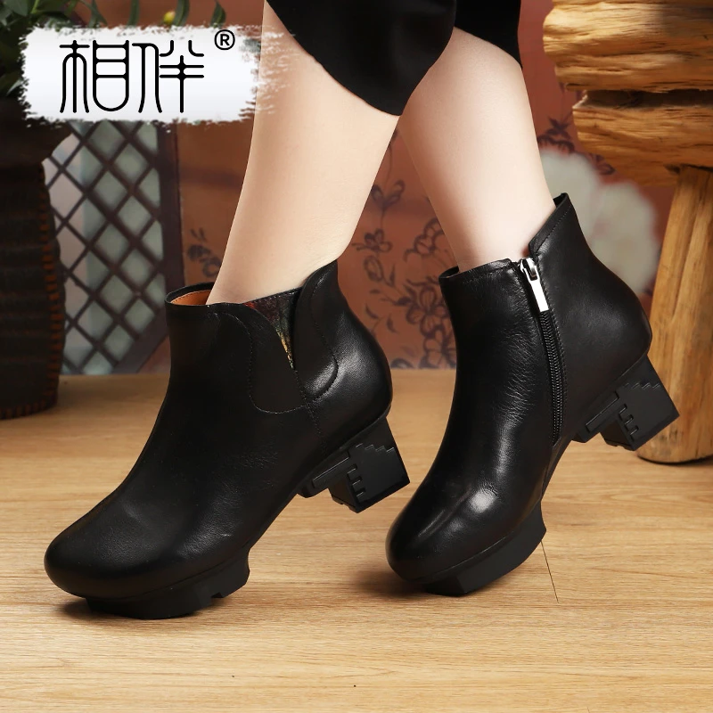 相伴真皮复古手工国风秋冬短靴女士中老年妈妈粗跟靴子53297