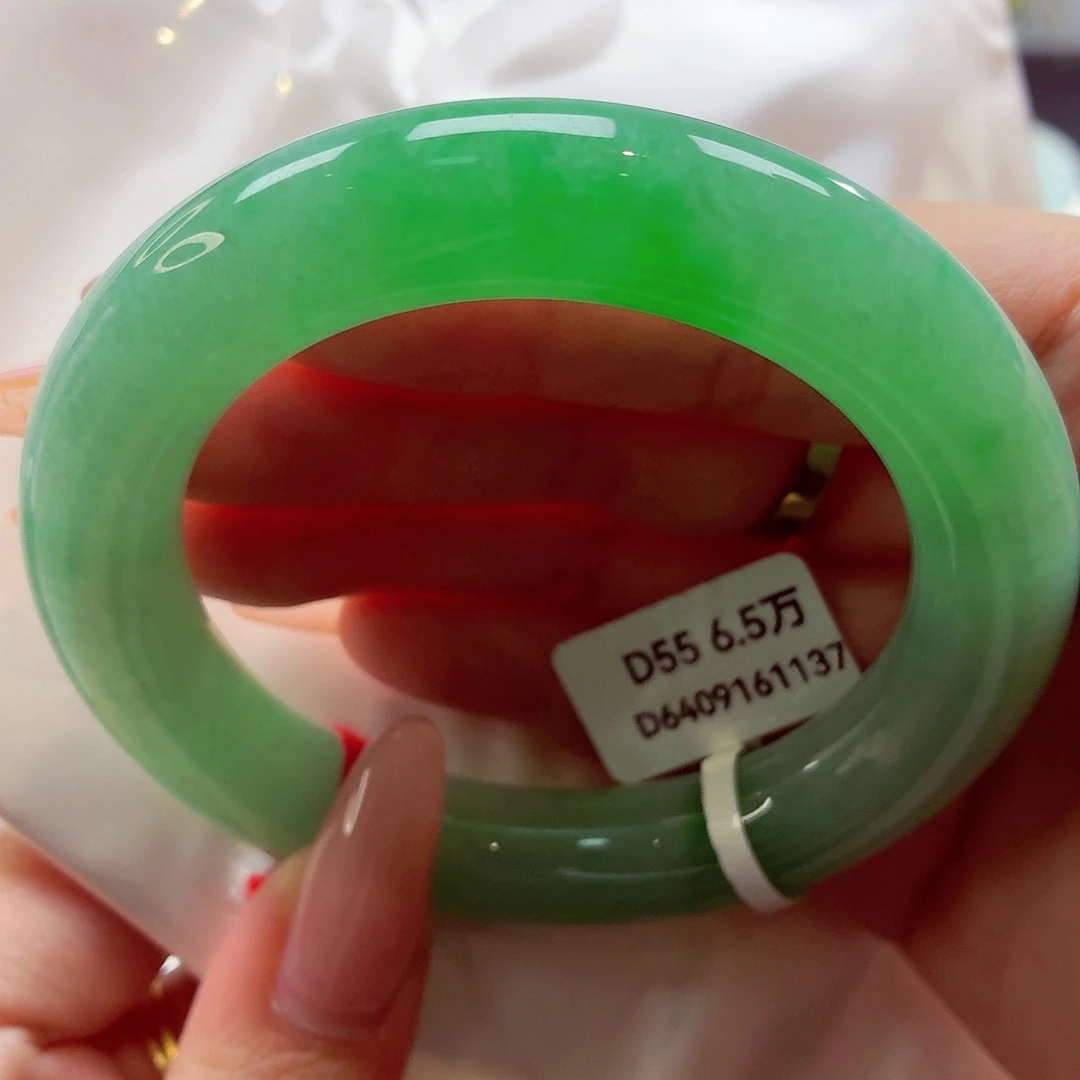 翡翠未镶嵌手镯（圆镯）22（45号）