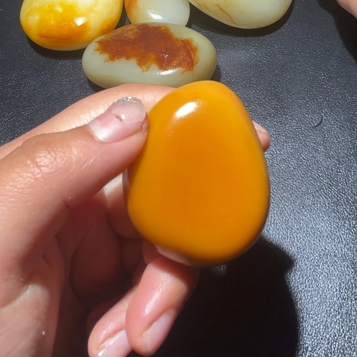 和田玉未镶嵌珠宝奇石