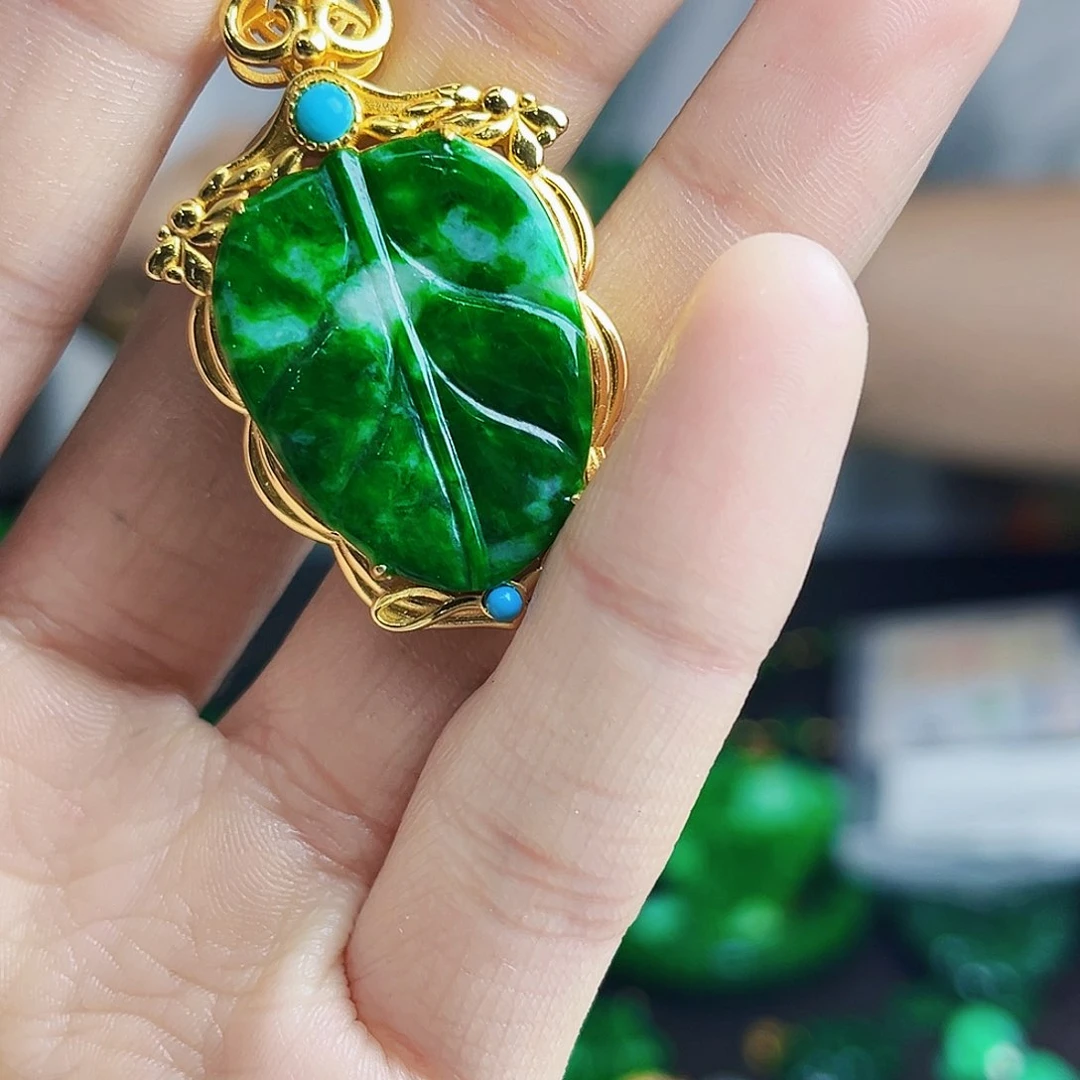 颈饰银S925镶嵌翡翠多样性