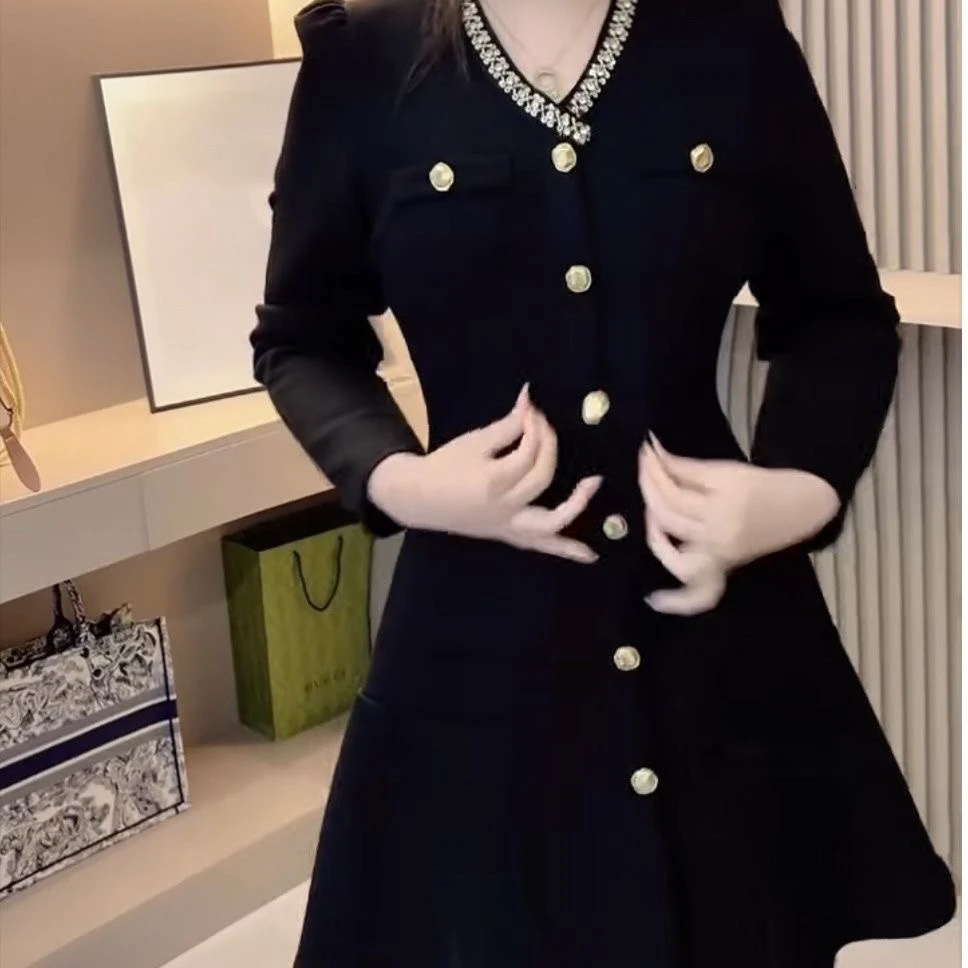 2024秋冬新款法式香风高级气质显瘦长袖裙子大码连衣裙显瘦洋气