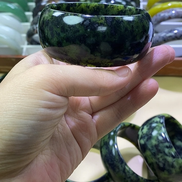 小***茄未镶嵌蛇纹石玉手镯7号