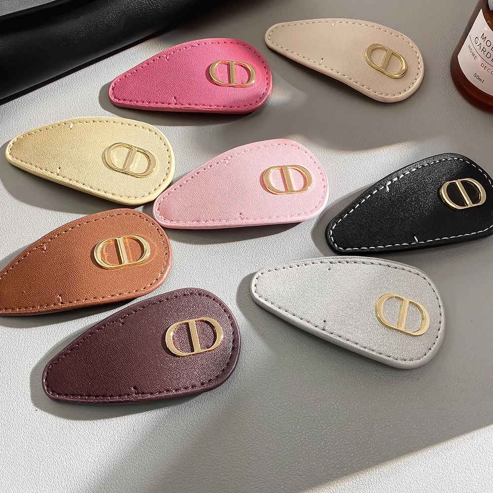 2025新款CD掰掰夹迪家字母彩色pu皮质夹子BB夹刘海发夹侧边一字夹