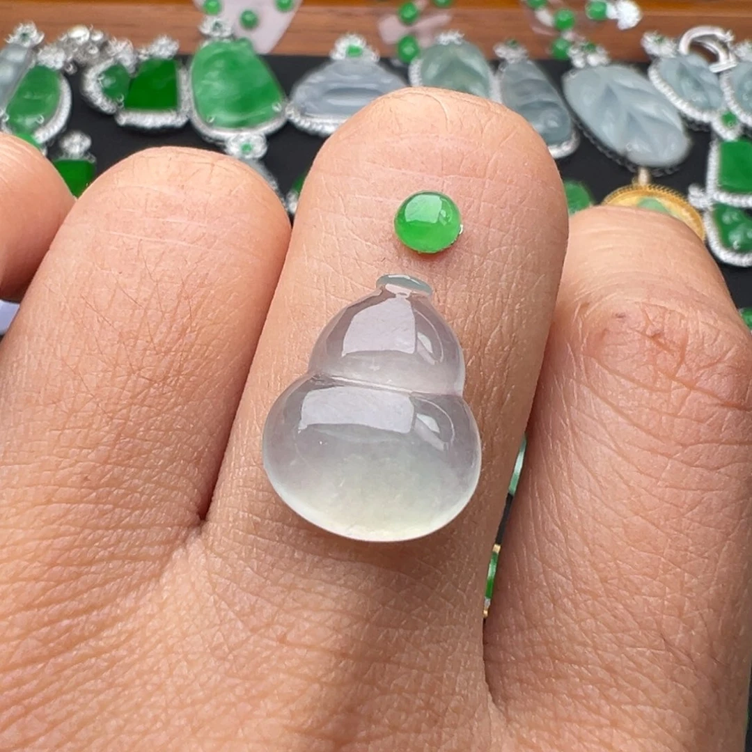 翡翠未镶嵌颈饰葫芦15