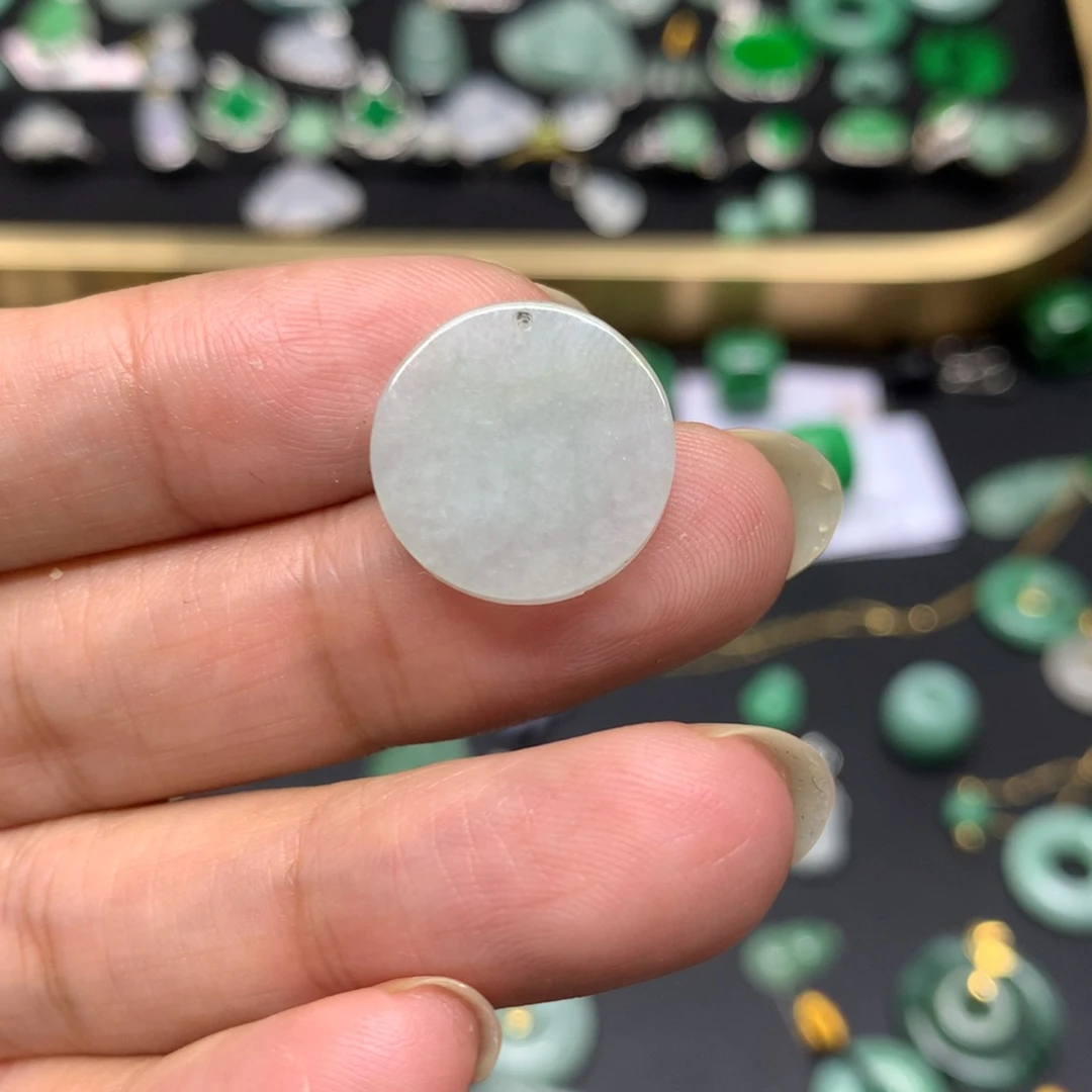 吊坠(不含链)未镶嵌翡翠有纹裂