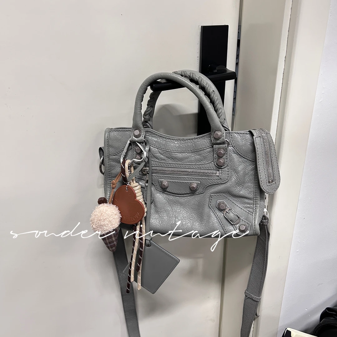 95新 Balenciaga/巴黎世家 巴黎世家灰银机车斜挎手提包