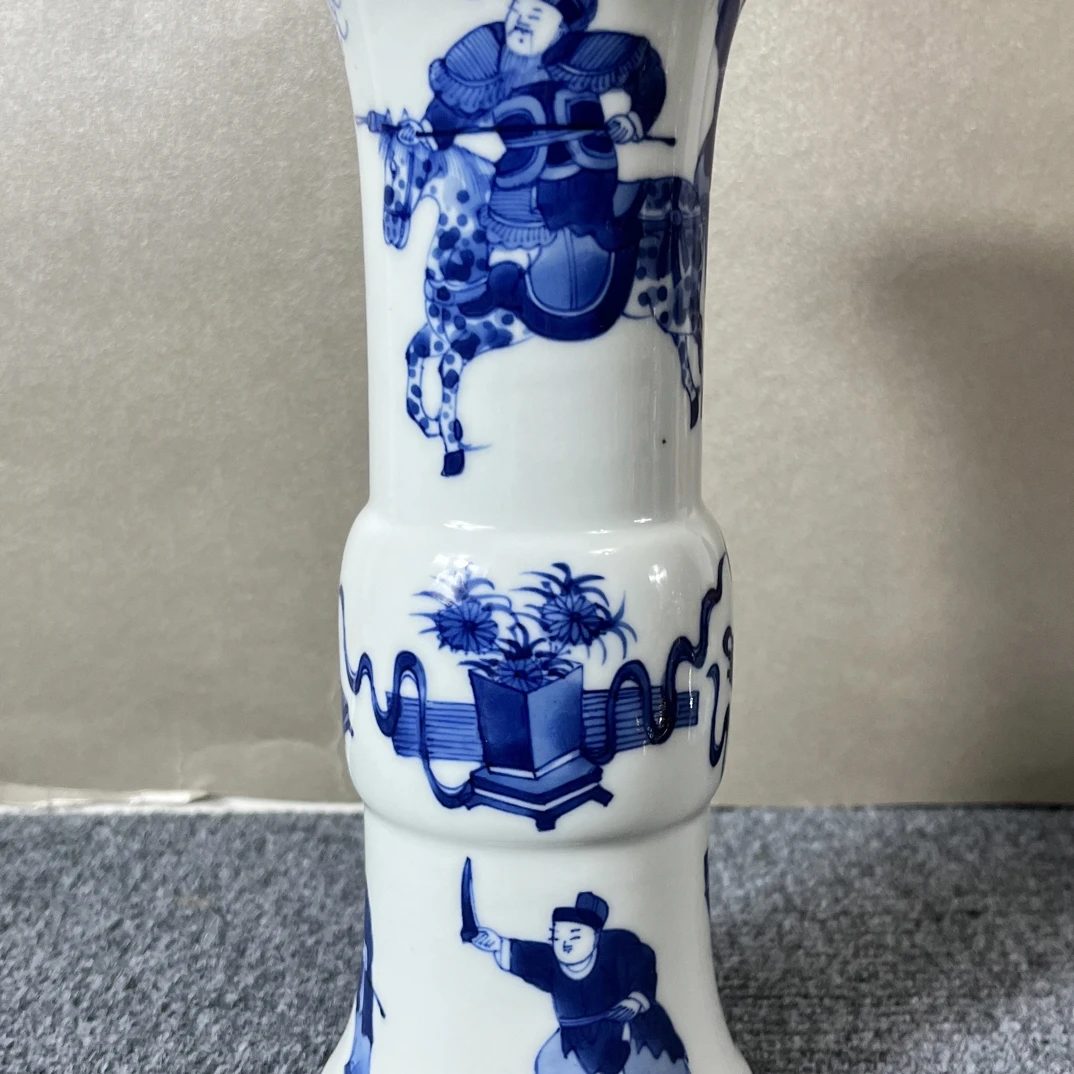 青花人物三英战吕布故事画片花菇插花瓶