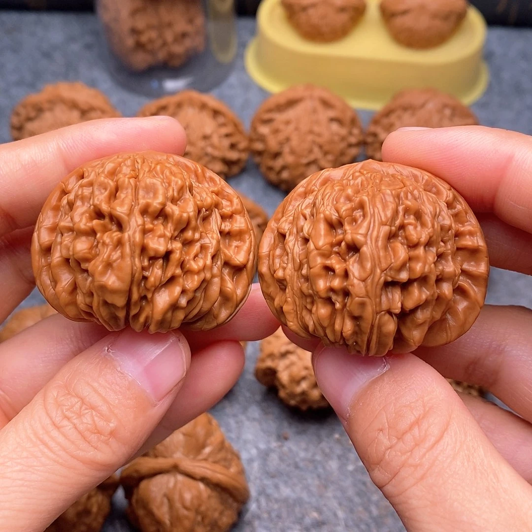 文玩核桃把件红皮四座楼43尺