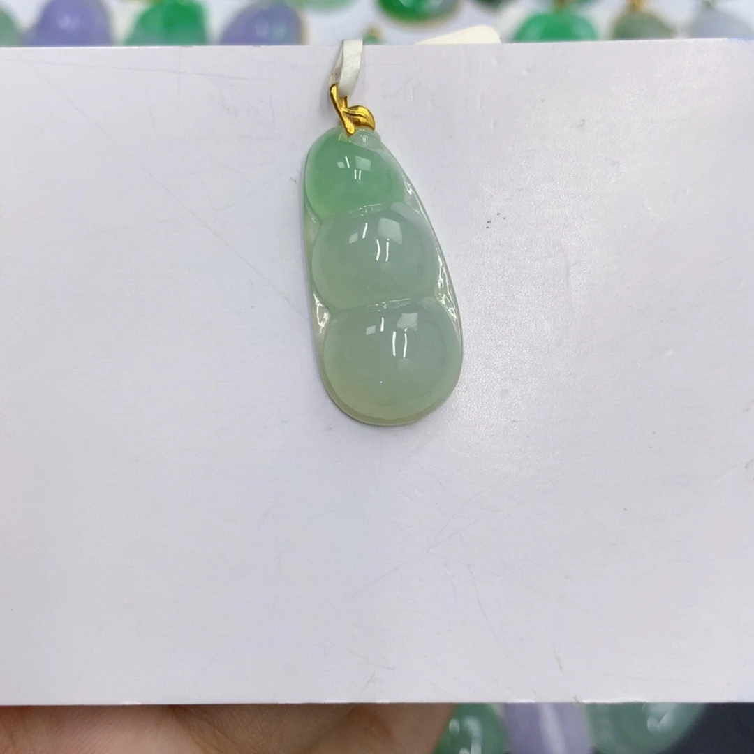 颈饰18K金镶嵌翡翠翡翠