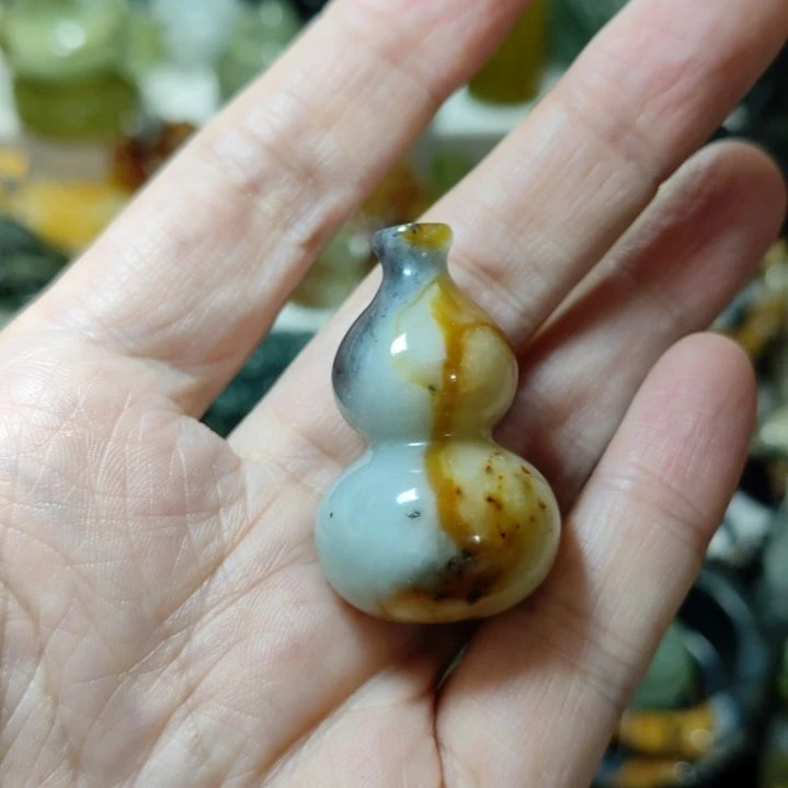 岫玉未镶嵌挂坠款式