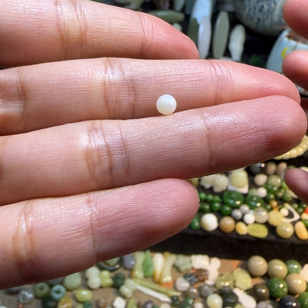 和田玉未镶嵌颈饰4mm白玉米珠