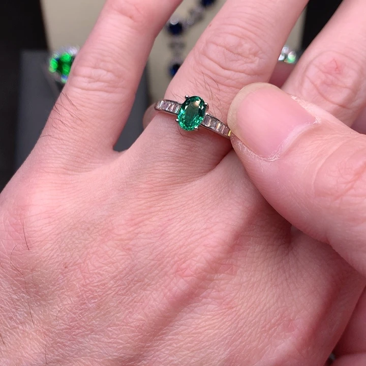 戒指银S925镶嵌祖母绿