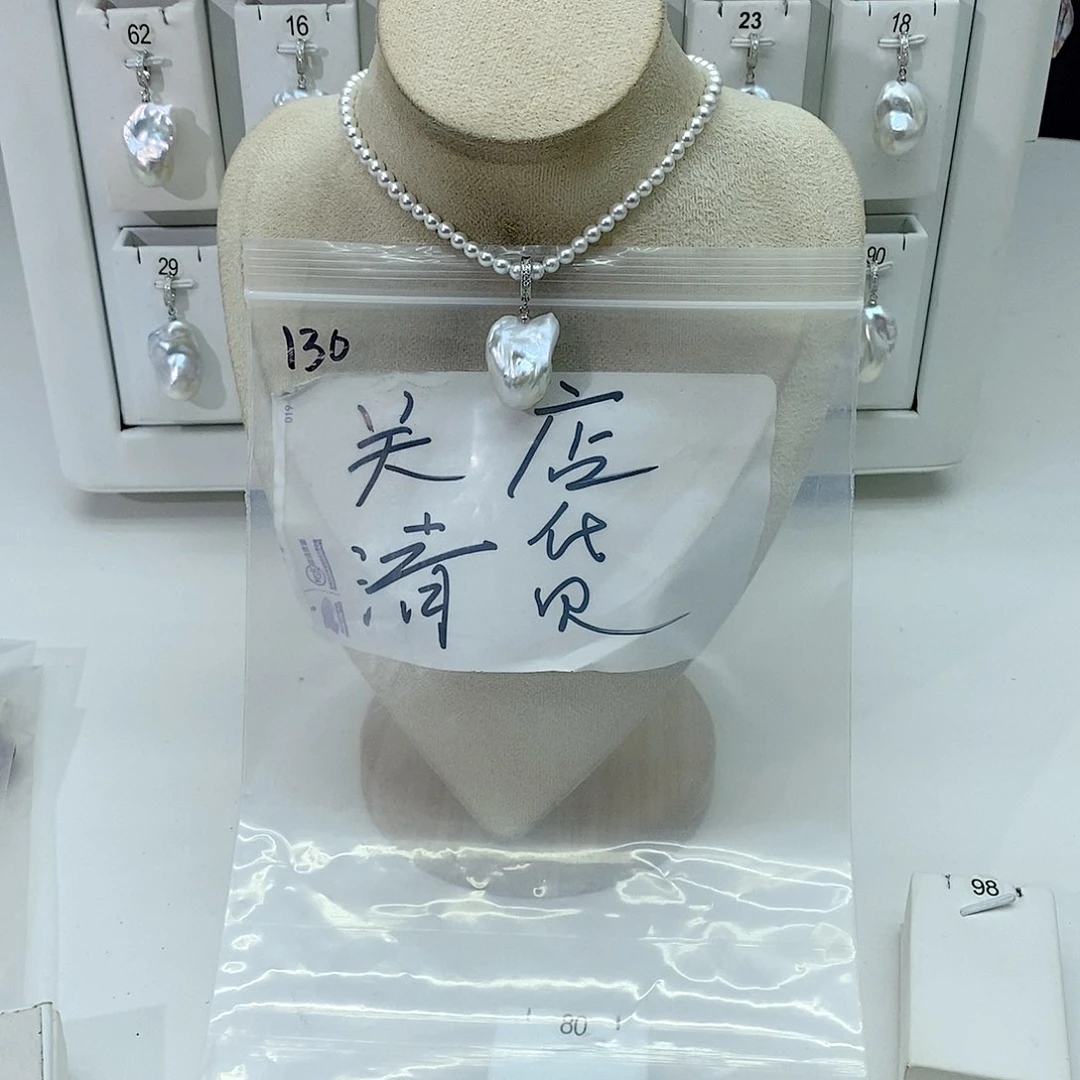 淡水珍珠颈饰合金