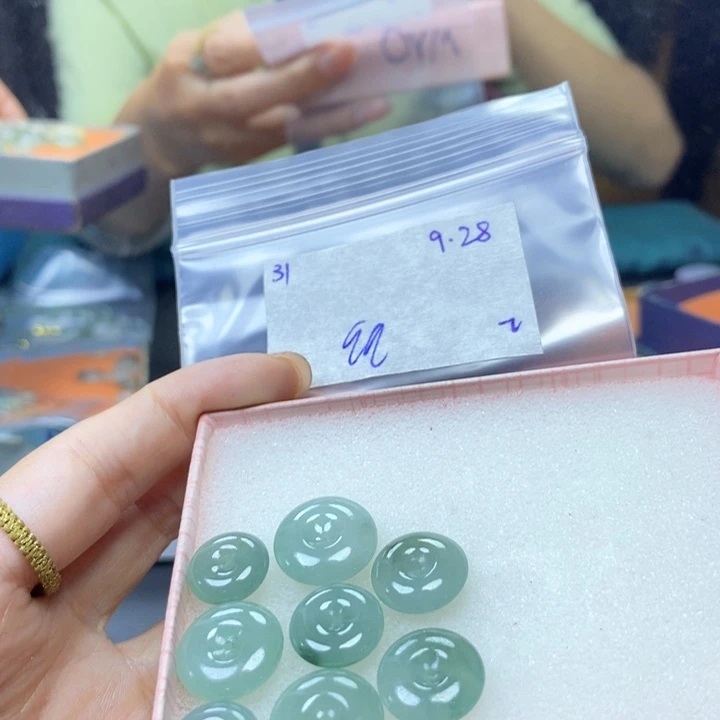 ৡ***ৡ定制翡翠未镶嵌不退