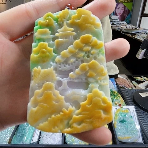 翡翠未镶嵌颈饰翡翠