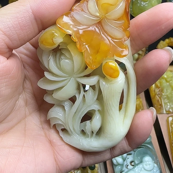 未镶嵌蛇纹石玉颈饰