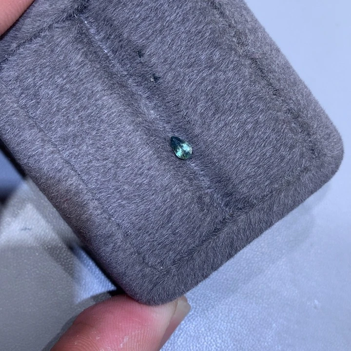 蓝宝石裸石未镶嵌风*墨0.275克拉