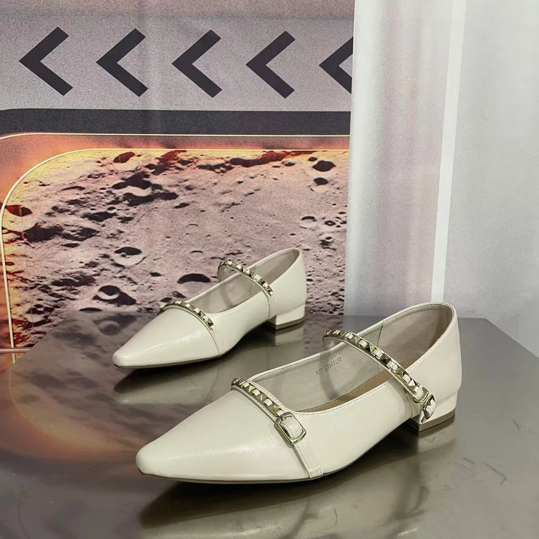 607新款2025厚底乐福鞋学院风小皮鞋圆头百搭单鞋白色