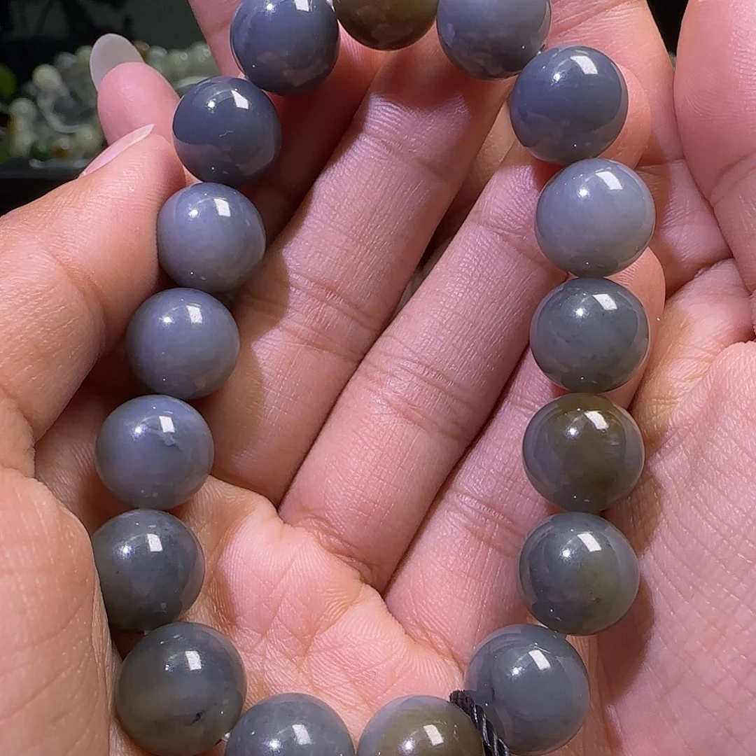 、***俗和田玉未镶嵌手链卡12福利串