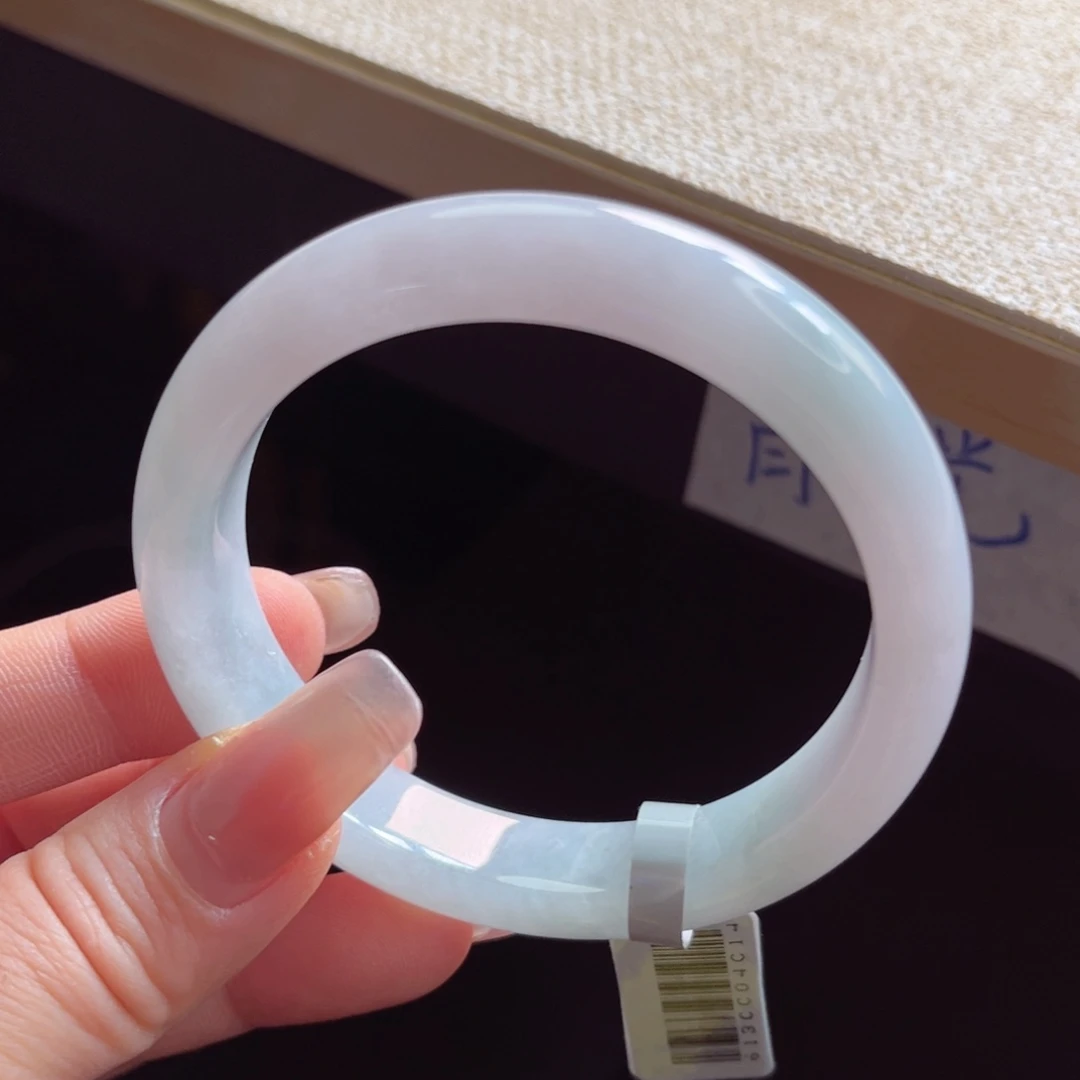 翡翠手镯未镶嵌手镯