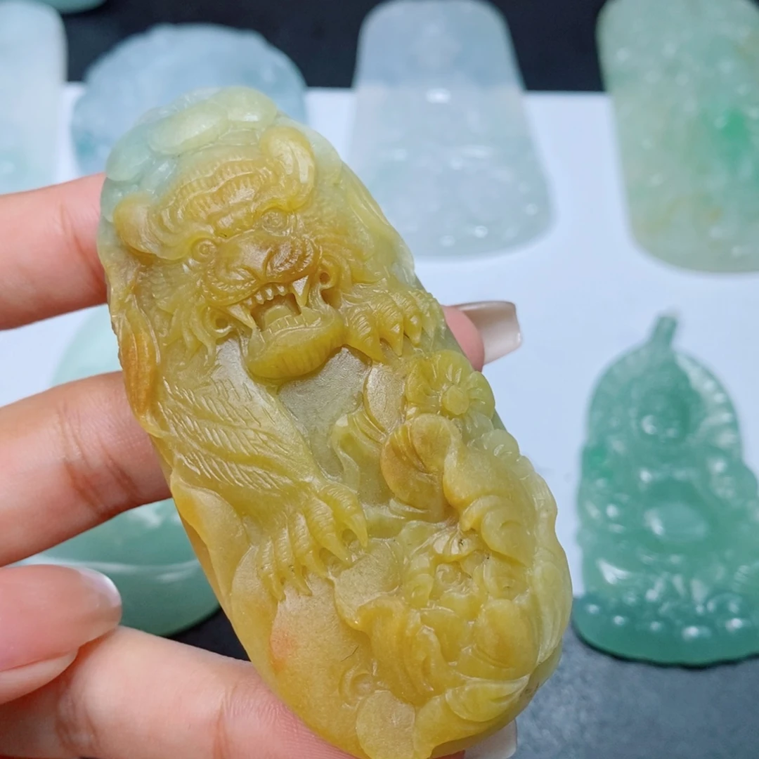 定制翡翠未镶嵌毛货翡翠挂件